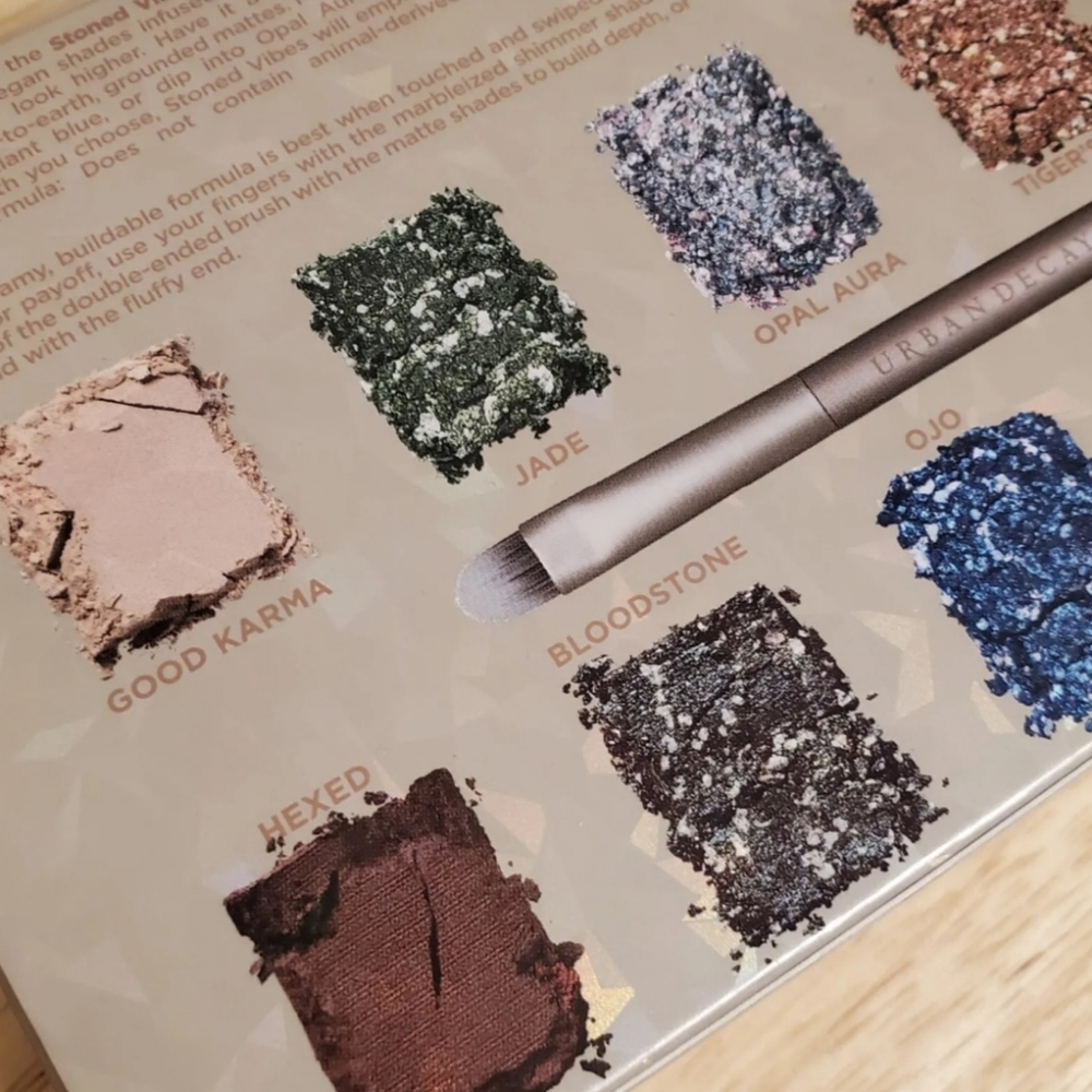 Urban Decay Stoned Vibes Eyeshadow Vibes, 12 Eyeshadows - Picture 3 of 4